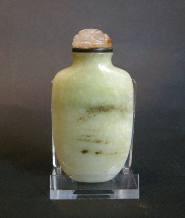 Snuff bottle jadeite green and mottled  black and green Chine 1750/1850